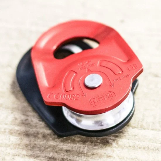 Макара PETZL Rescue червен