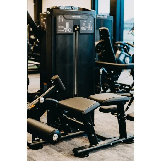 Уред за крака EVOLVE Ultra Series Selectorized Leg Curl